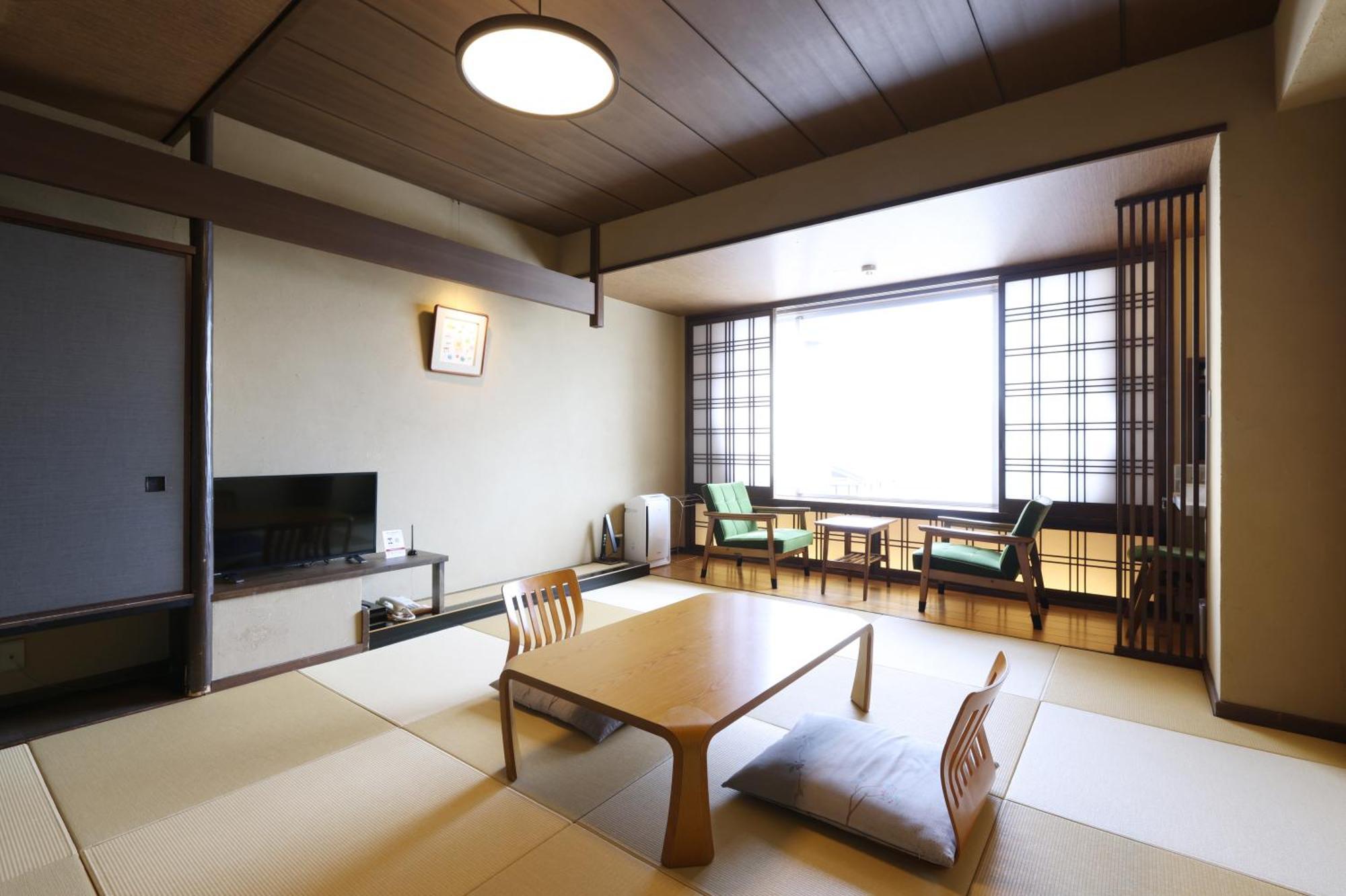 Miyahama Grand Hotel Hatsukaichi Esterno foto