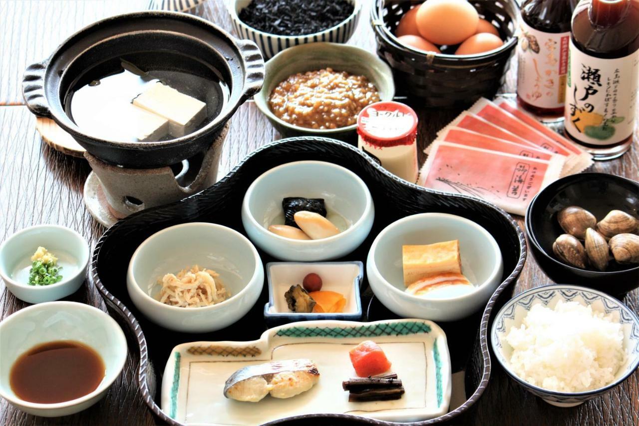 Miyahama Grand Hotel Hatsukaichi Esterno foto